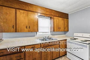 414 Colbern St in Belton, MO - Building Photo