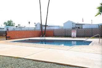 Century Park Apartments in Tucson, AZ - Building Photo - Building Photo