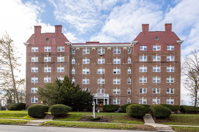 Mermont Apartments in Bryn Mawr, PA - Building Photo - Building Photo