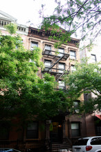 403 W 48th St in New York, NY - Building Photo - Building Photo