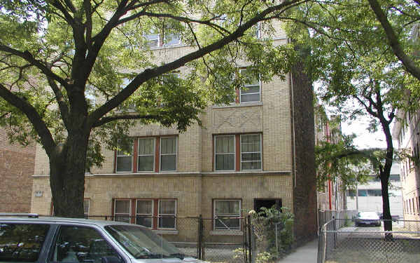 6838-6840 1/2 S Perry Ave in Chicago, IL - Building Photo