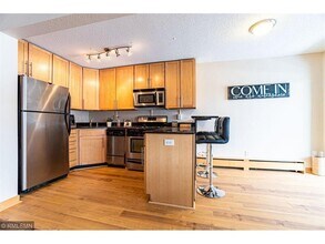 2532 1st Ave S, Unit #S204 in Minneapolis, MN - Building Photo - Building Photo