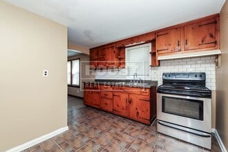 2107 Hillside Ave in Springfield, OH - Building Photo - Building Photo