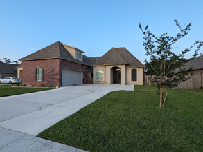 39684 Tickfaw Dr in Ponchatoula, LA - Building Photo - Building Photo