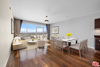 3785 Wilshire Blvd in Los Angeles, CA - Building Photo - Building Photo