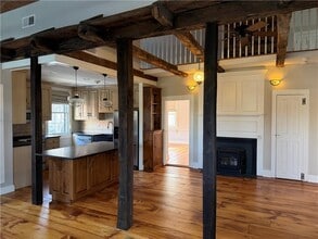 31 Bradford St in Bristol, RI - Building Photo - Building Photo