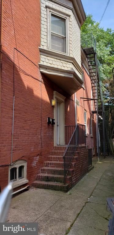 property at 2118 Washington St