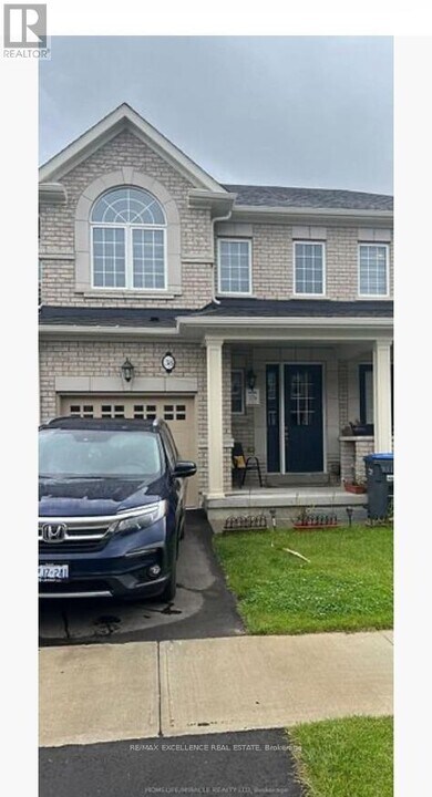 38 Benhurst Cres in Brampton, ON - Building Photo