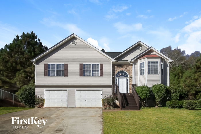 229 Springbrook Ct in Jefferson, GA - Building Photo