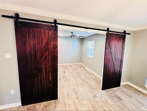 6231 Wigton Dr in Houston, TX - Building Photo - Building Photo
