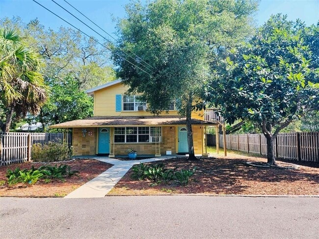 property at 1141 Sunset Point Rd