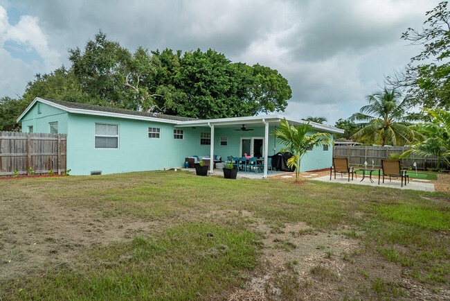 property at 1424 Willow Rd