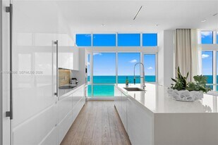 102 24th St in Miami Beach, FL - Building Photo