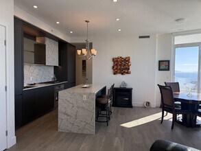 1342 Johnston Rd in White Rock, BC - Building Photo - Building Photo