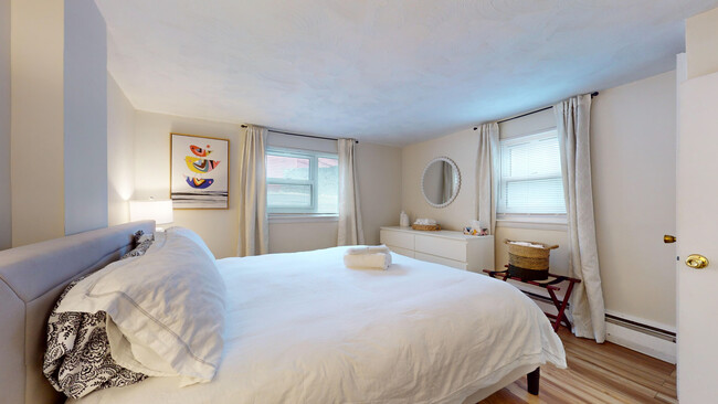 79 Chestnut St, Unit 1 in Brookline, MA - Building Photo - Building Photo