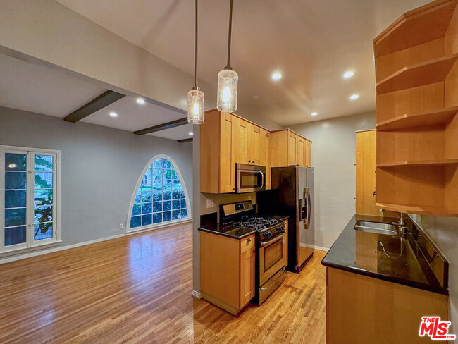 property at 340 N Oakhurst Dr