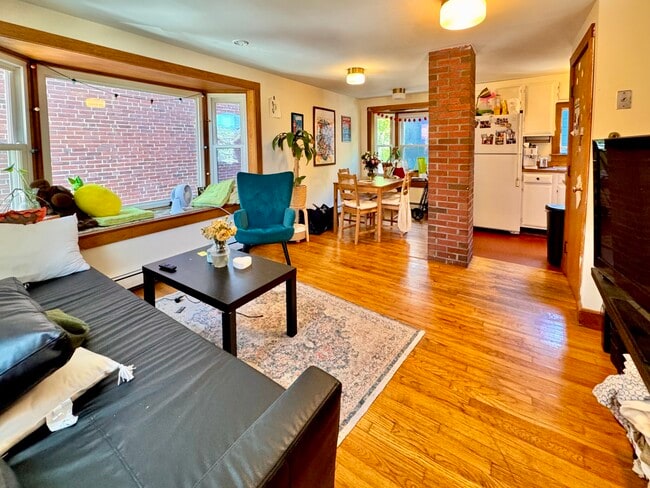 2 Inman Pl, Unit 2 in Cambridge, MA - Foto de edificio - Building Photo