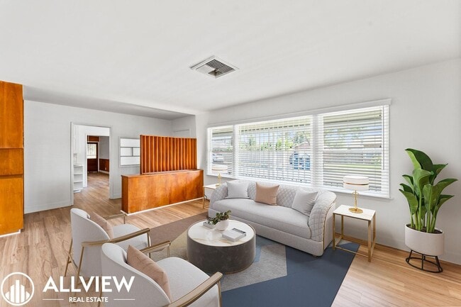 property at 919 W Wilshire Ave