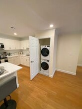 12 Waterfall Dr, Unit 00 in Canton, MA - Foto de edificio - Building Photo