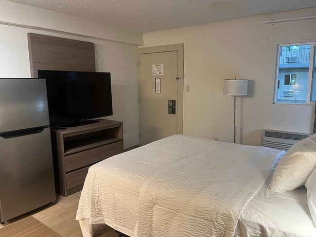 Furnished Studio-Sterling in Sterling, CO - Foto de edificio - Building Photo