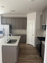 19192 Cedar Lennox Cir in Magnolia, TX - Building Photo - Building Photo