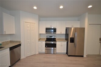 3210 Dr Martin Luther King Jr Blvd in Ft. Myers, FL - Building Photo - Building Photo