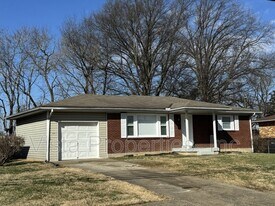 3428 Fern Lea Rd in Louisville, KY - Building Photo