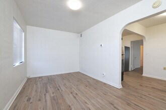 1732 E Hedrick Dr in Tucson, AZ - Building Photo - Building Photo