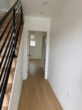 1400 57th St, Unit C28-054C in Los Angeles, CA - Foto de edificio - Building Photo