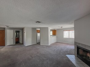6869 Tamarus St in Las Vegas, NV - Building Photo - Building Photo
