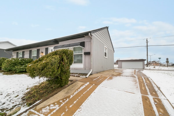22102 Hawthorne Way in Richton Park, IL - Building Photo - Building Photo