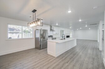 595 River Plantation Dr in Conroe, TX - Building Photo - Building Photo