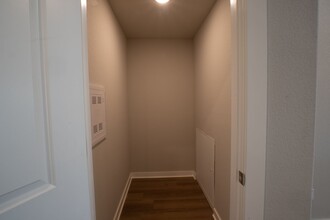 1195 N Pink Ter in Fayetteville, AR - Foto de edificio - Building Photo