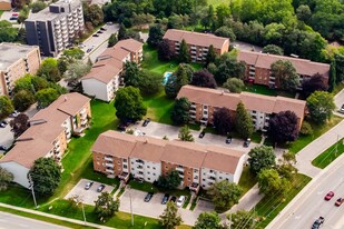 Berkshire Wonderland Apartments in London, ON - Building Photo