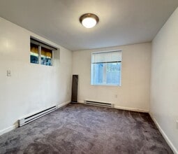 43 May St, Unit G3 in Cambridge, MA - Foto de edificio - Building Photo