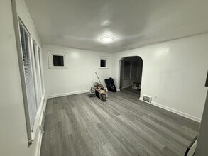 12578 Camden Ave in Detroit, MI - Building Photo - Building Photo