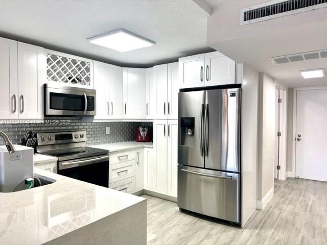 1 Royal Palm Way in Boca Raton, FL - Building Photo - Building Photo