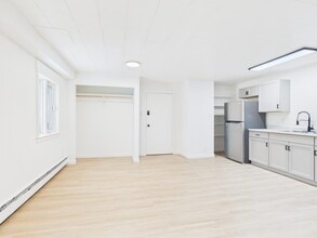 902 Gilmore St in Fairbanks, AK - Building Photo - Building Photo