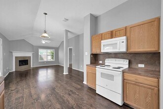 18441 Sunrise Oaks Ct in Montgomery, TX - Building Photo - Building Photo