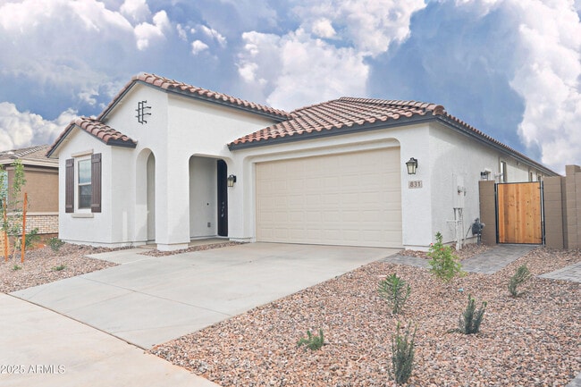 831 W Finch Dr in Queen Creek, AZ - Building Photo - Building Photo