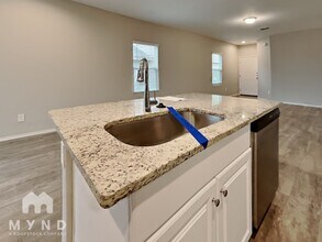 4211 Asher Alley in Saint Hedwig, TX - Foto de edificio - Building Photo