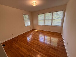2140 Hill N Dale Dr North in Tallahassee, FL - Building Photo - Building Photo