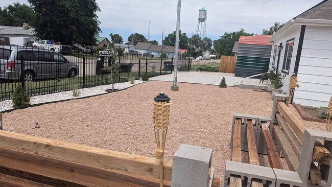 464 2nd Ave in Deer Trail, CO - Foto de edificio - Building Photo