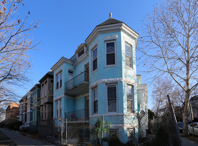 1323 Monroe St NW in Washington, DC - Building Photo - Building Photo