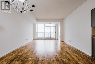 219-3219 Fort York Blvd in Toronto, ON - Building Photo - Building Photo