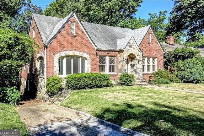 3216 W Shadowlawn Ave NE in Atlanta, GA - Building Photo - Building Photo