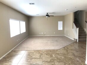 8108 N Sapphire Sea St in North Las Vegas, NV - Foto de edificio - Building Photo