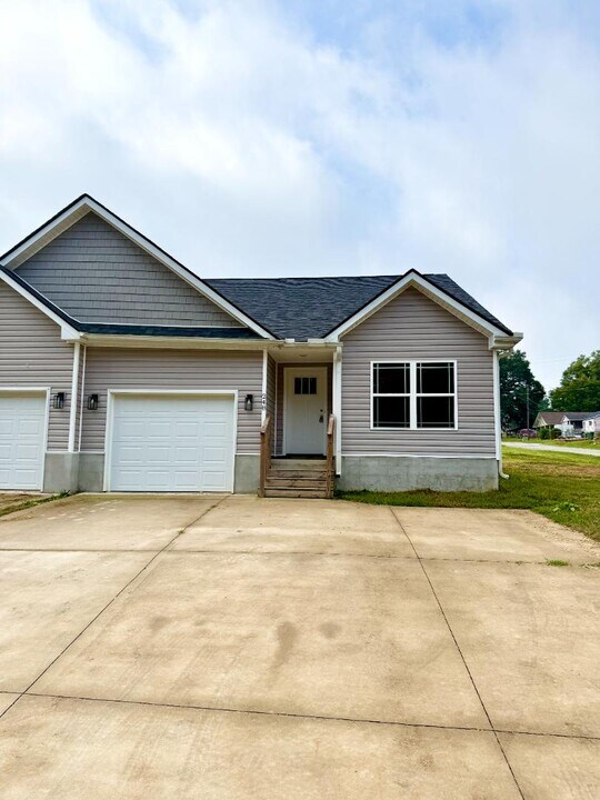 248 S 1516 in Chesnee, SC - Building Photo
