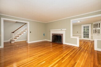 99 Fairway Dr in Newton, MA - Building Photo - Building Photo