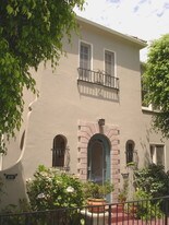 2151 Beachwood Terrace, Unit 0 in Los Angeles, CA - Building Photo